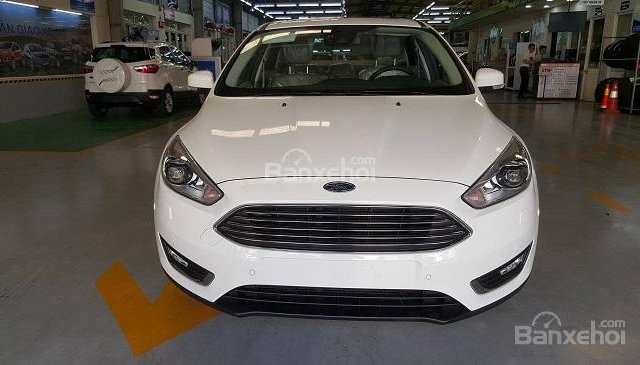 Bán Ford Focus Titanium 4 cửa giảm giá cực sốc, liên hệ 0901.979.357 - Ford Đà Nẵng