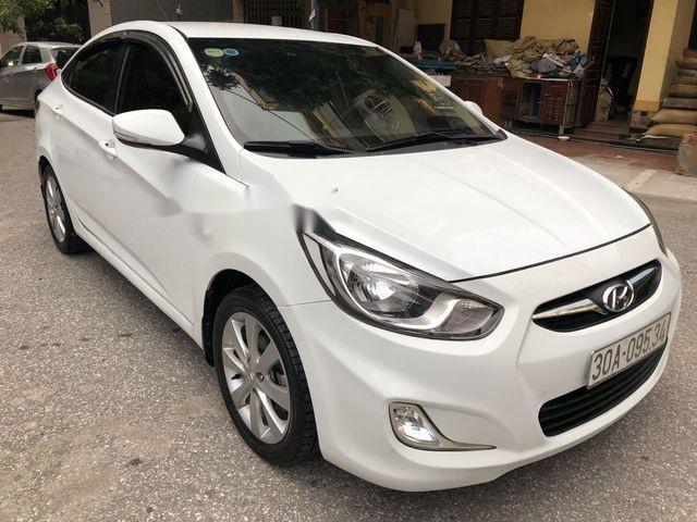 Bán Hyundai Accent 1.4AT năm sản xuất 2012, màu trắng, xe nhập 