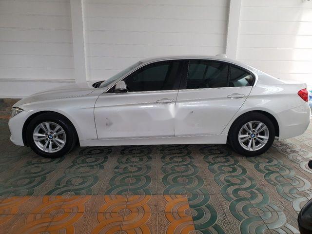 Bán ô tô BMW 3 Series 320i đời 2016, màu trắng, giá tốt