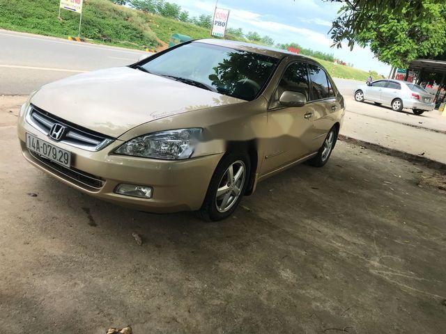 Cần bán lại xe Honda Accord sản xuất năm 2004, giá tốt