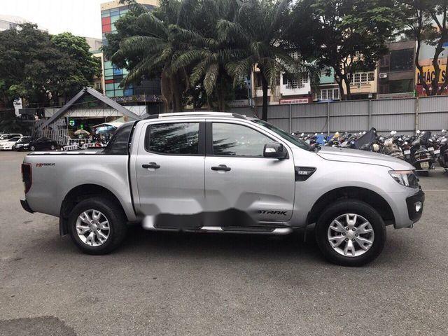 Cần bán lại xe Ford Ranger Wildtrak 2.2 2014, màu bạc ít sử dụng, 595 triệu