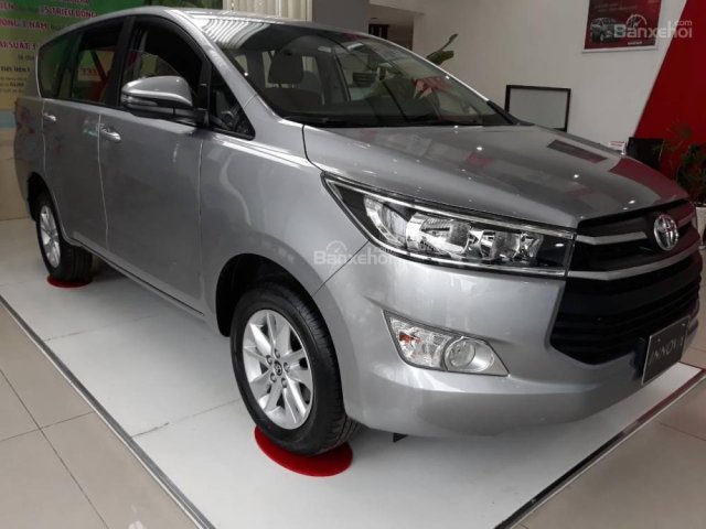 Giảm 25tr khi mua xe Innova G 2018, 180 triệu nhận xe