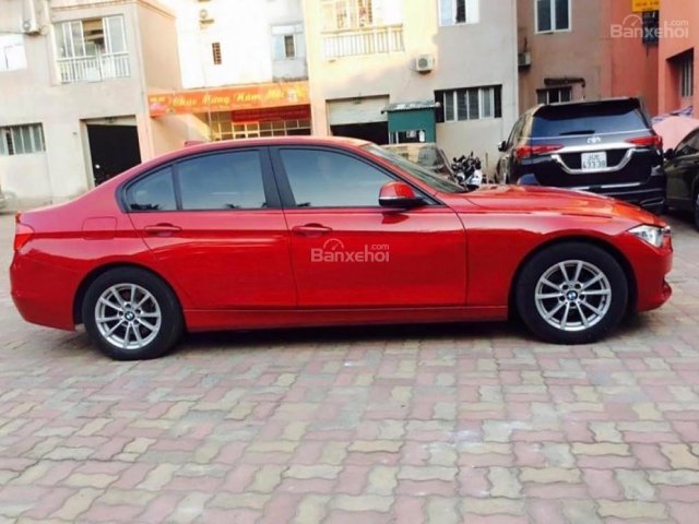 Bán ô tô BMW 3 Series 320i sản xuất năm 2014, màu đỏ, xe nhập