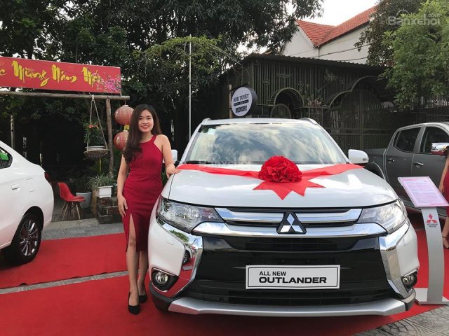 "Siêu hot" Mitsubishi Outlander Đà Nẵng, 7 chỗ, góp 90%, ra xe 903 triệu, cam kết rẻ nhất: Lê Nguyệt: 0911.477.123