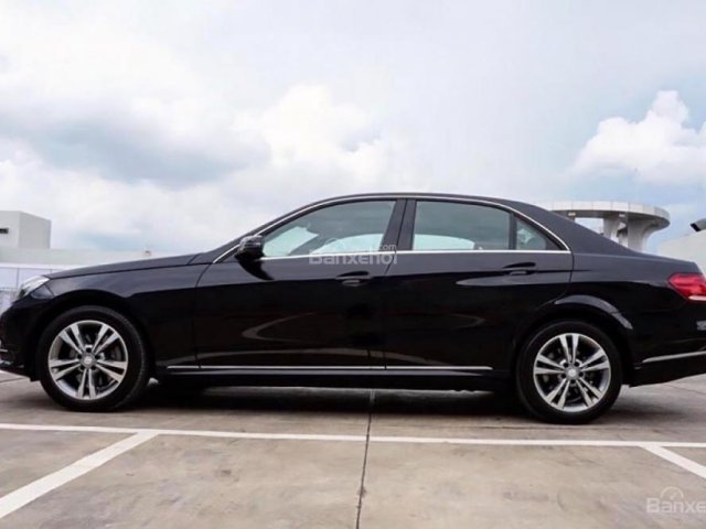 Cần bán lại xe Mercedes E250 sản xuất năm 2014, màu đen