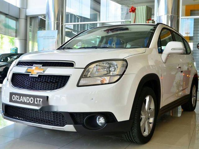 Cần bán gấp Chevrolet Orlando LTZ đời 2017, màu trắng, 699tr