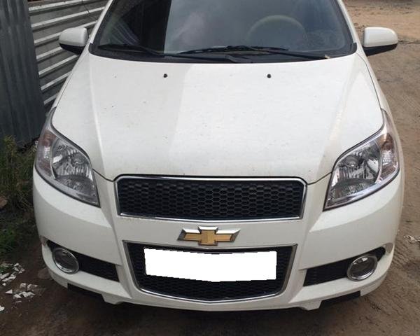 Cần bán gấp Chevrolet Aveo LTZ đời 2016, màu trắng