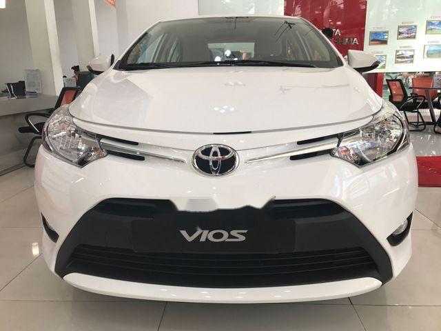 Cần bán Toyota Vios 1.5E sản xuất năm 2018, màu trắng giá cạnh tranh