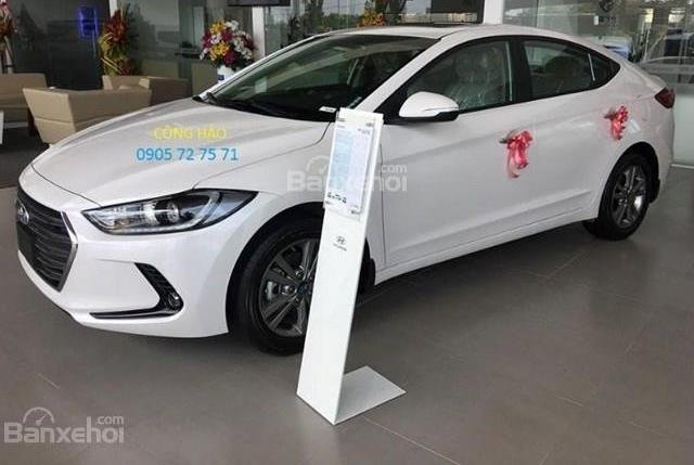 Bán Hyundai Elantra 2018 rẻ nhất Đà Nẵng, hỗ trợ vay đến 90%, bao đậu hồ sơ