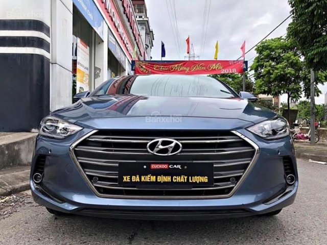 Bán Hyundai Elantra đời 2017, màu xanh lam