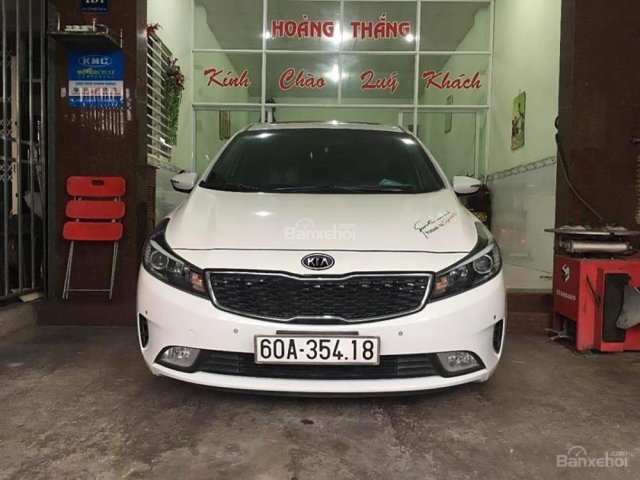 Cần bán xe Kia Cerato 1.6 AT đời 2016, màu trắng, giá tốt