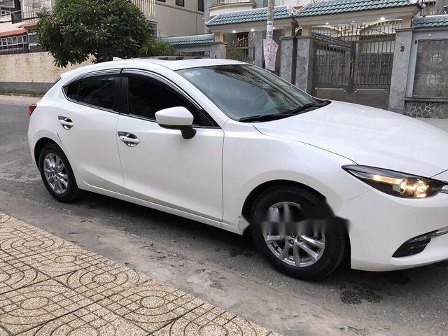 Bán Mazda 3 Facelift sản xuất 2017, màu trắng