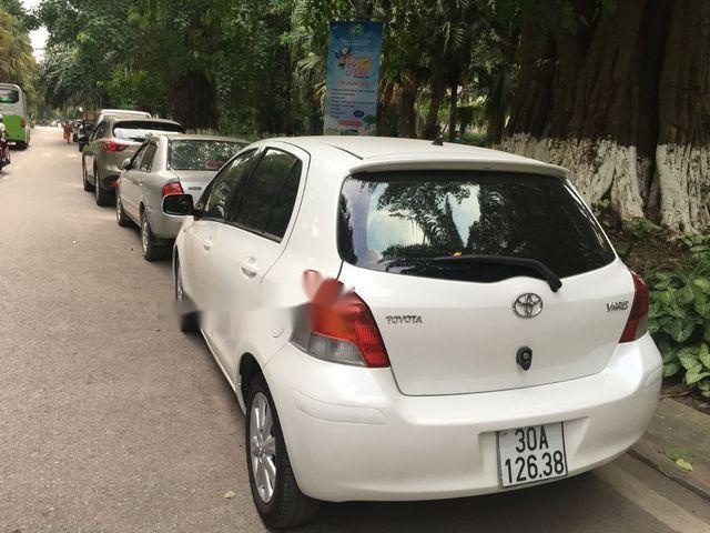 Bán ô tô Toyota Yaris sản xuất năm 2010, màu trắng, giá tốt