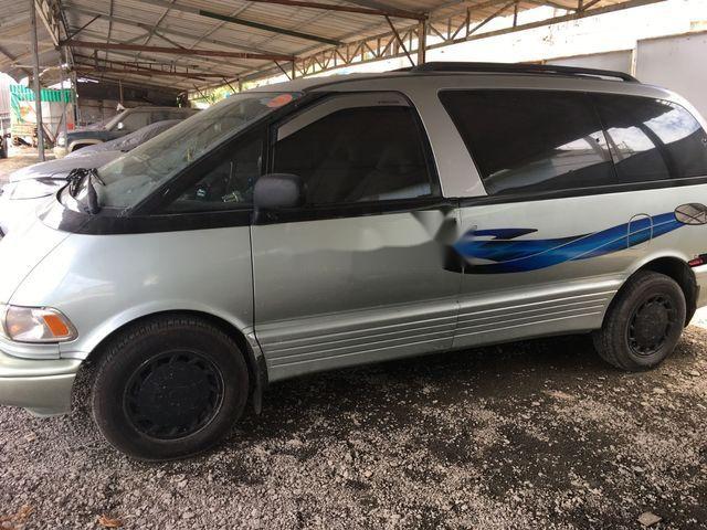 Cần bán lại xe Toyota Previa đời 1991, màu bạc chính chủ