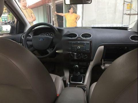 Cần bán Ford Focus năm 2008, màu đen, giá 270tr