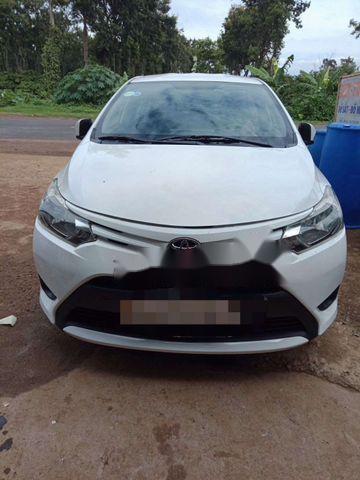 Chính chủ bán xe Toyota Vios năm sản xuất 2014, màu trắng