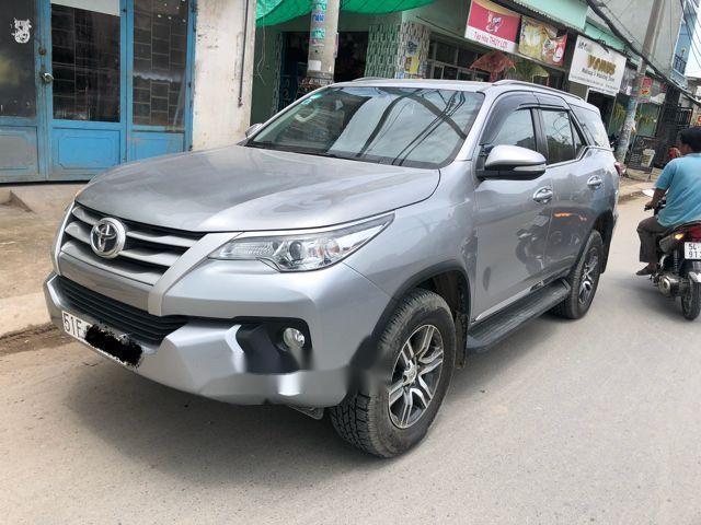 Bán Toyota Fortuner G sản xuất năm 2016, màu bạc