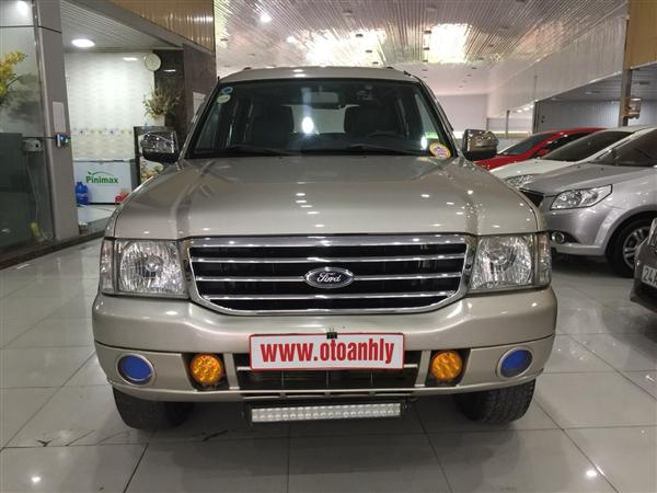 Bán xe Ford Everest 2005, màu bạc, 295tr