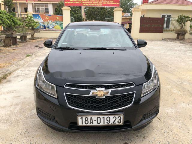 Cần bán Chevrolet Cruze 2010, màu đen