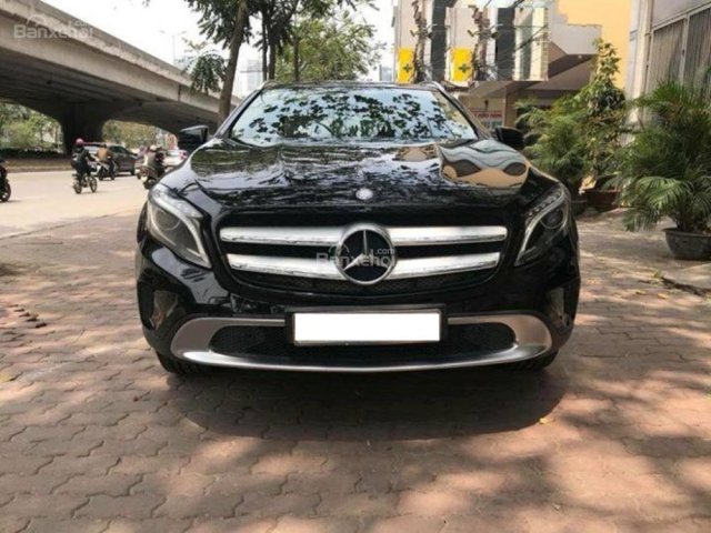 Bán Mercedes GLA200 sản xuất 2015 màu xanh đen, nội thất kem, biển Hà Nội