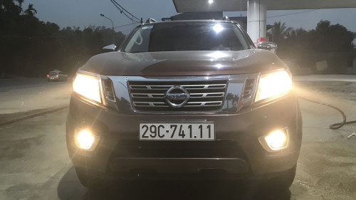 Cần bán Nissan Navara 2.5 AT đời 2016, màu nâu, nhập khẩu, xe không 1 lỗi nhỏ