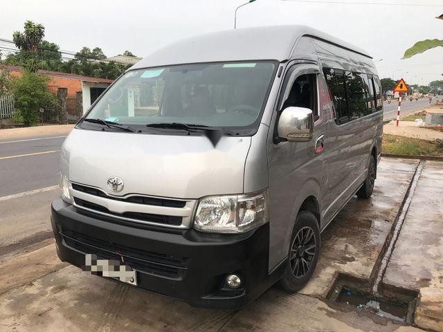 Cần bán gấp Toyota Hiace năm sản xuất 2014, nhập khẩu nguyên chiếc