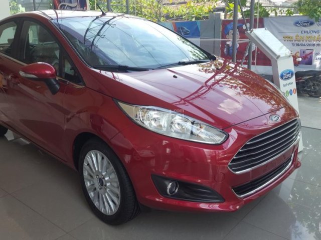 Bán Ford Fiesta - trả trước 100tr nhận xe - Khuyến mãi BHVC 1 năm + Film 3M