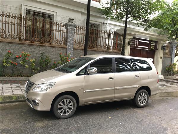 Bán xe Toyota Innova E đời 2015 giá cạnh tranh