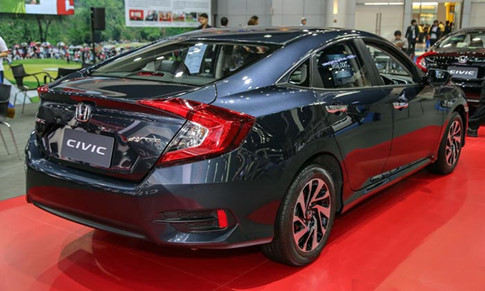 Bán xe Honda Civic 1.8E, nhập Thái, nhiều ưu đãi cho khách hàng Miền Tây0