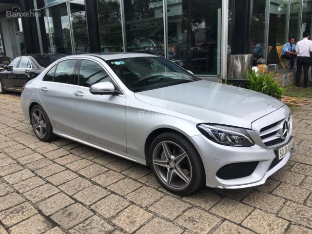 Bán ô tô Mercedes C300AMG sx 2017, chỉ 500 triệu là nhận xe