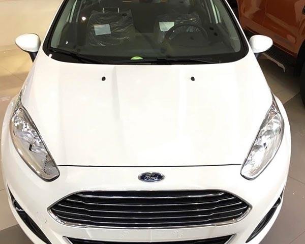 Bán Ford Fiesta 1.5L AT năm 2018, màu trắng, giá tốt