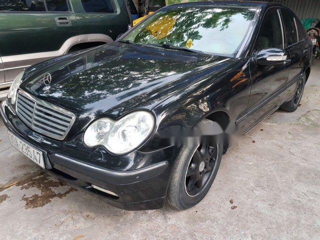 Cần bán lại xe Mercedes đời 2003, màu đen