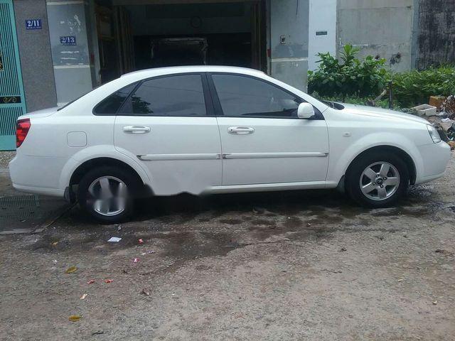 Bán xe Daewoo Lacetti năm sản xuất 2010, màu trắng, giá chỉ 235 triệu