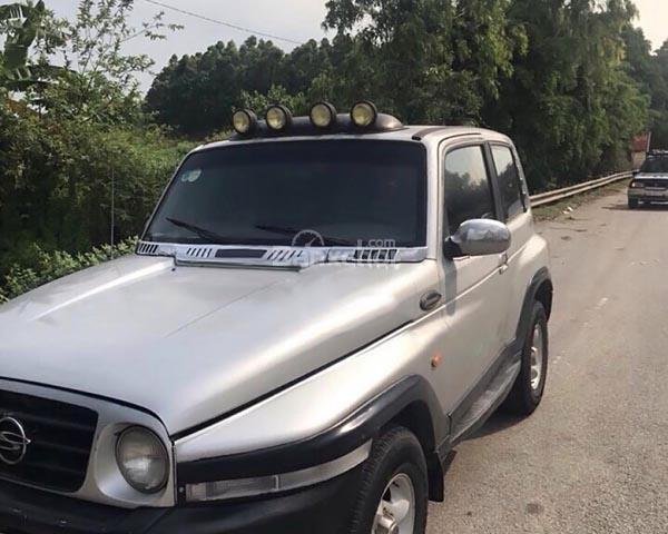 Cần bán gấp Ssangyong Korando sản xuất năm 2000, màu bạc, nhập khẩu