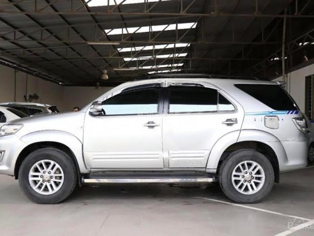 Cần bán xe Toyota Fortuner G 2.5MT đời 2014, màu bạc