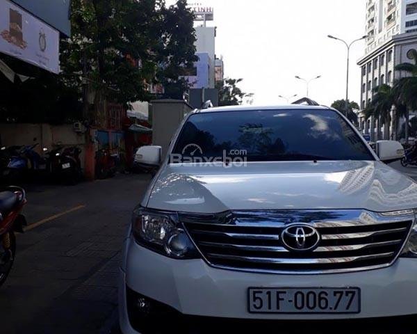 Bán ô tô Toyota Fortuner TRD Sportivo 4x2 AT sản xuất năm 2014, màu trắng 
