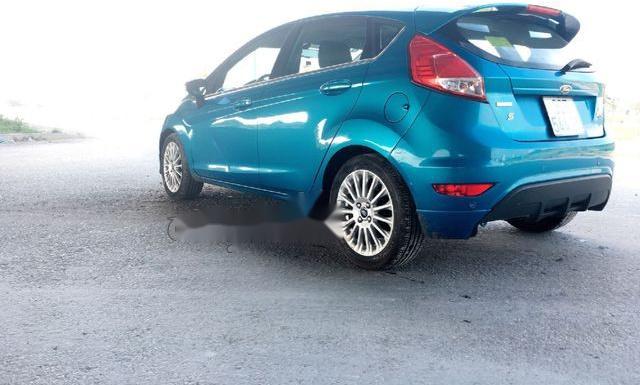 Cần bán xe Ford Fiesta bản 1.0 máy Ecoboots màu xanh