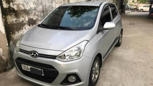 Cần bán xe Hyundai Grand i10 AT năm 2015, màu bạc 