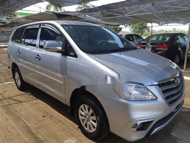 Bán Toyota Innova năm 2009, màu bạc chính chủ