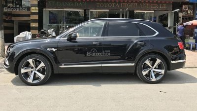 Bán Bentley Bentayga Edition sản xuất năm 2018, màu đen, nhập khẩu0