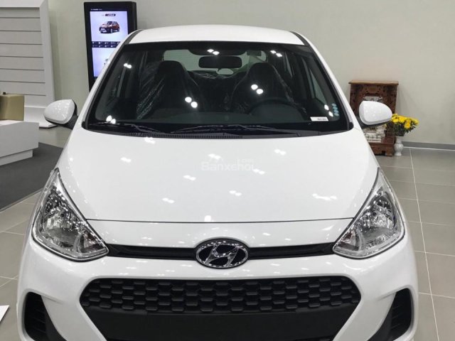 Bán Hyundai i10 1.2 số sàn, xe 2018 màu trắng giá 329tr