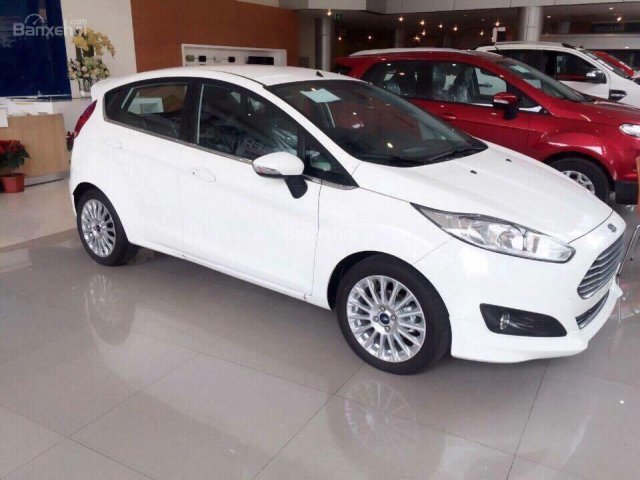 Bán xe Ford Fiesta chính hãng, giá rẻ nhất miền Bắc hỗ trợ trả góp 90%, giao xe ngay