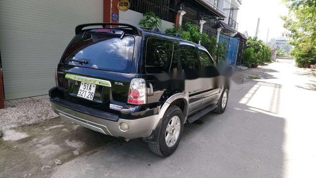 Bán Ford Escape đời 2004, màu đen xe gia đình, giá 235tr