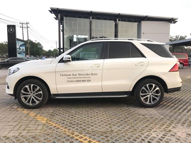 Bán Mercedes GLE400 4 Matic Exclusive 2018 cũ chính hãng, trả trước 1 tỷ 100 nhận xe