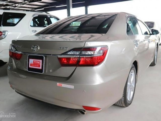 Bán ô tô Toyota Camry 2.5G sản xuất năm 2014, màu bạc giá cạnh tranh