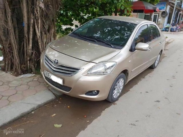 Bán xe Toyota Vios sản xuất năm 2010, màu vàng chính chủ