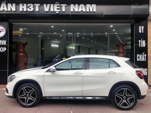 Cần bán gấp Mercedes GLA class 2018 sản xuất năm 2017, màu trắng, nhập khẩu