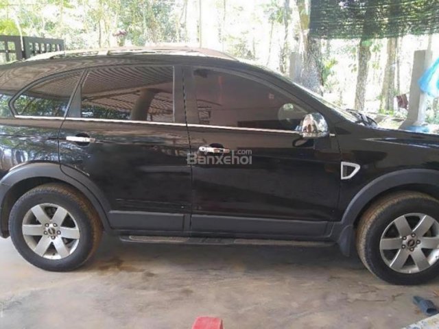 Cần bán Chevrolet Captiva LT 2.4 MT đời 2008, màu đen xe gia đình, giá 310tr