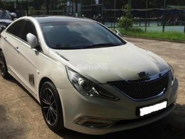 Cần bán lại xe Hyundai Sonata Y20 2.0 MT đời 2010, màu trắng, nhập khẩu, giá chỉ 436 triệu