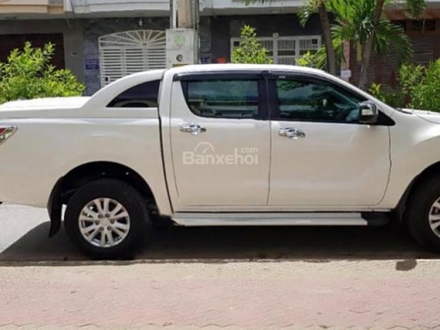 Cần bán Mazda BT 50 3.2L 4x4 AT đời 2014, màu trắng, nhập khẩu, giá 545tr